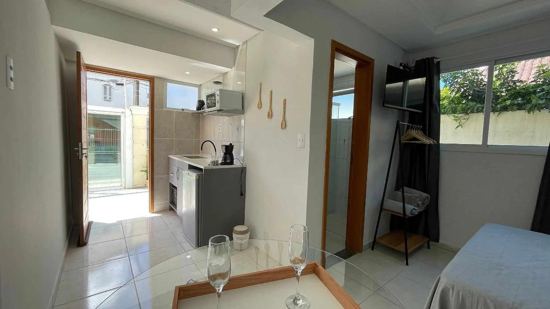 Apartamento Studio Coladinho Da Praia De Canasvieiras C/ Ac Florianópolis